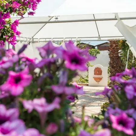 On The Sea Le Capannine Catania